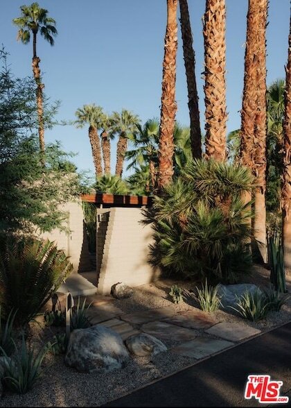 Building Photo - 40281 Sand Dune Rd