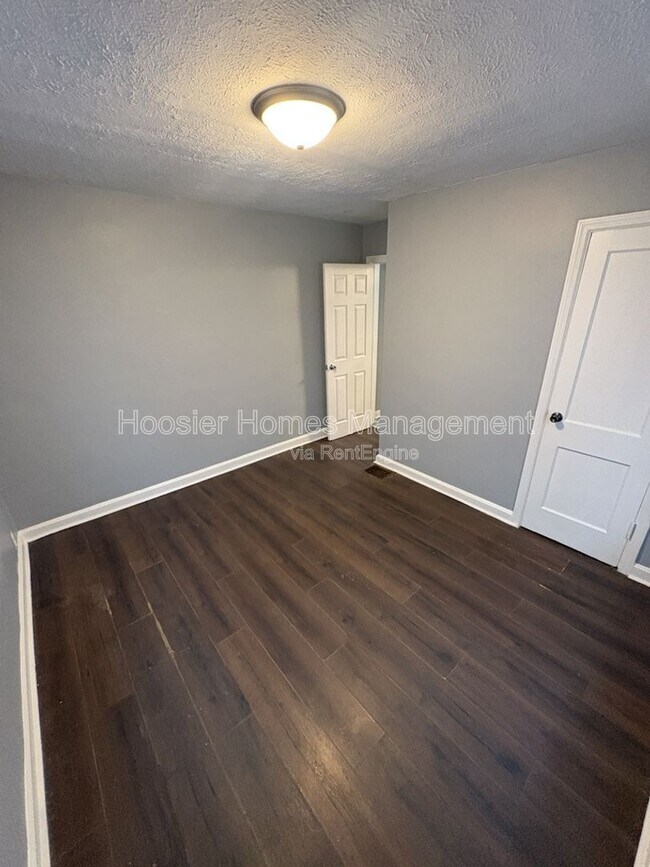 Building Photo - 1035 N Centennial St