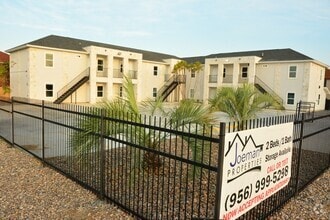 Building Photo - San Carlos Apartments
