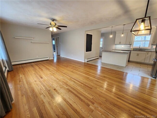 Building Photo - 24 Savi Ave