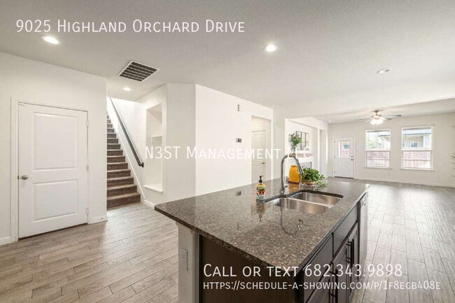 Building Photo - 9025 Highland Orchard Dr