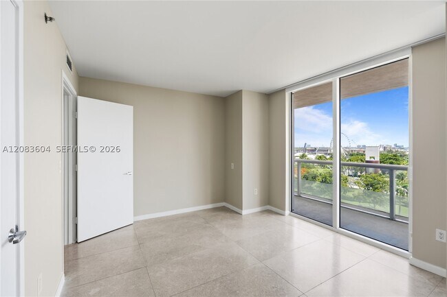 Building Photo - 50 Biscayne Blvd
