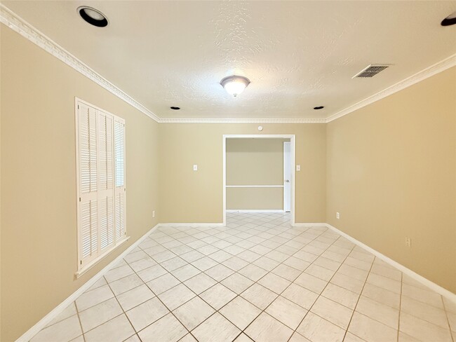 Building Photo - 9231 Stroud Dr