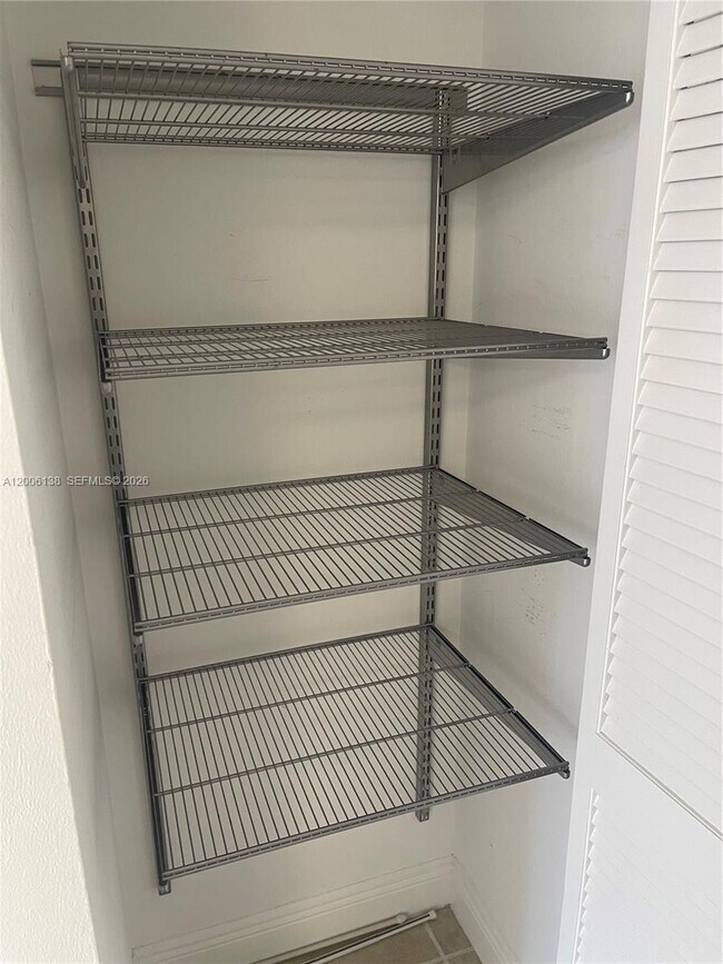 Building Photo - 1901 Brickell Ave