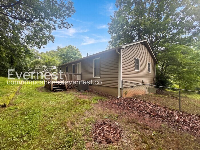 Building Photo - 198 Poplar Point Dr