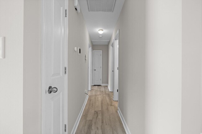 Building Photo - Woodbury Farms