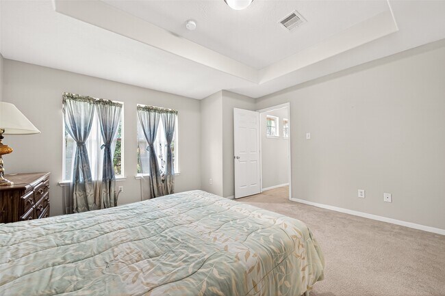 Building Photo - 14744 Branchwest Dr