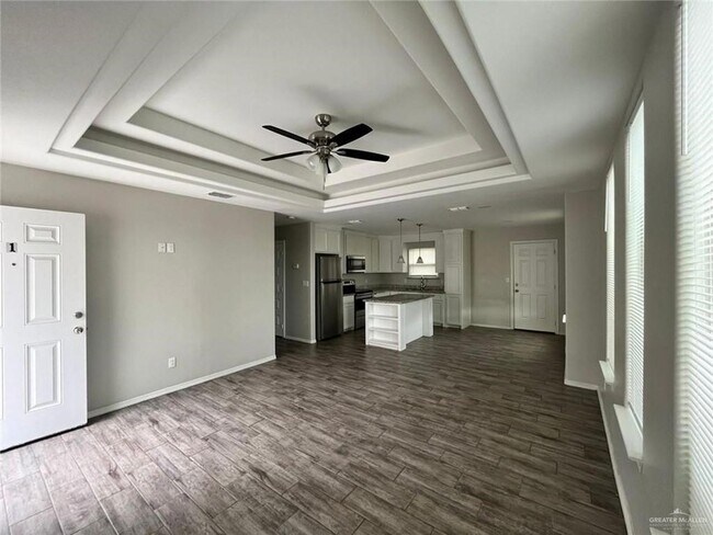 Building Photo - 1413 Alta Vista Dr