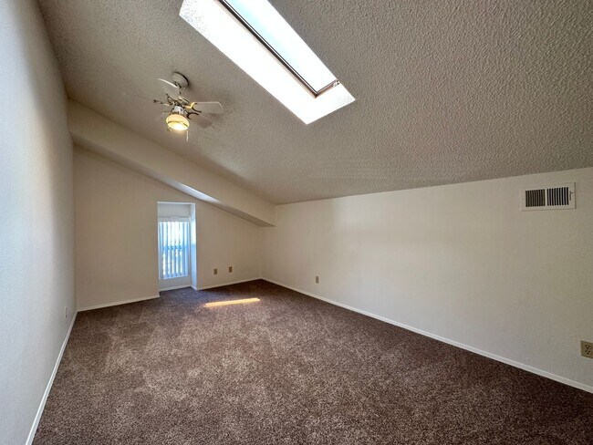Building Photo - 7007 Pembridge Ln