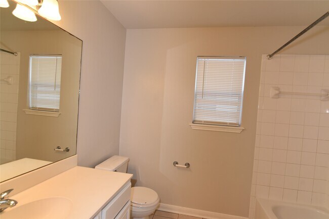 Building Photo - 6807 Turtlewood Dr
