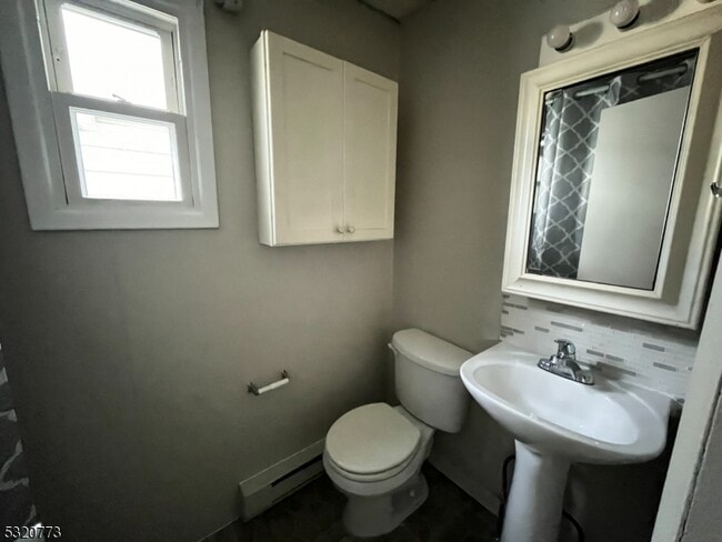 Building Photo - 53-53 Glen Ave