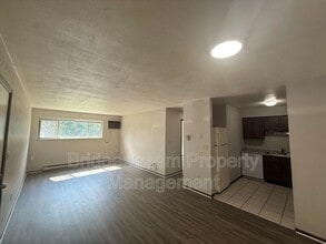Building Photo - 85 N Gebhart Church Rd