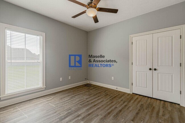 Building Photo - Beautiful 3 bedroom, 2 bathroom house in B...