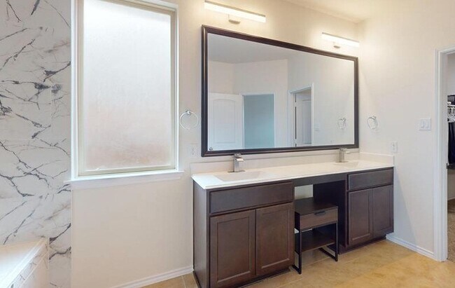 Building Photo - 4326 Barchetta Trl