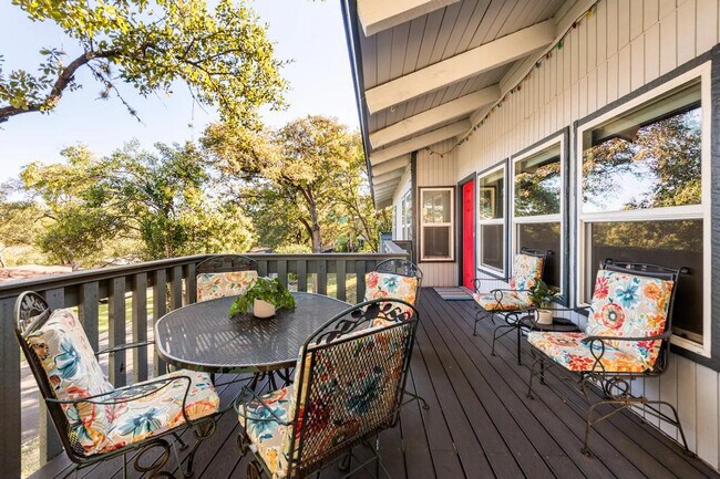 Building Photo - 2305 Trailside Dr