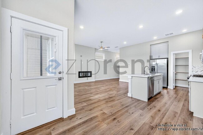 Building Photo - 8851 Oakland Rd