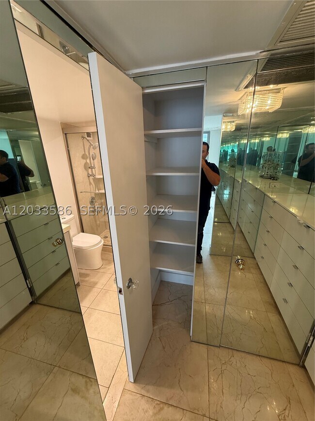 Building Photo - 5555 Collins Ave