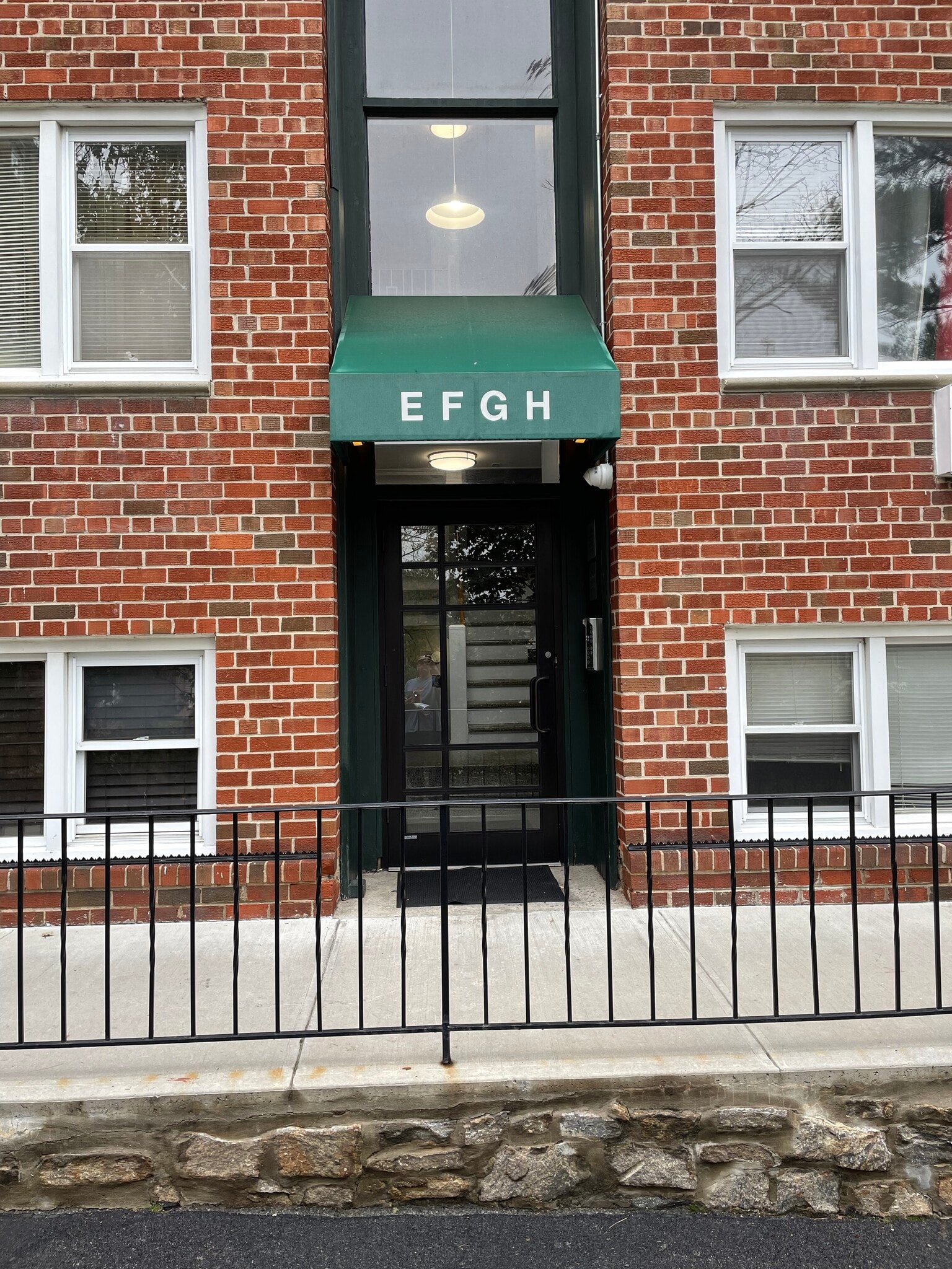 Unit entrance - 200 Centre Ave