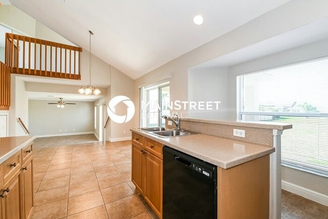 Building Photo - 3 Bedroom Pet-Friendly Home in Cape Coral, FL with Main Street Renewal