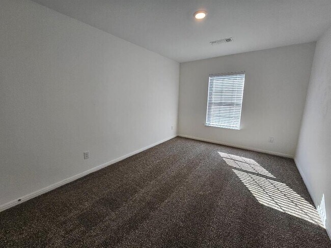 Building Photo - 17904 Speculator Ln