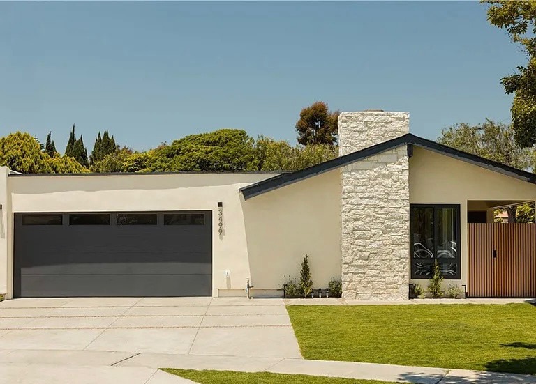 Building Photo - 3499 San Rafael Cir