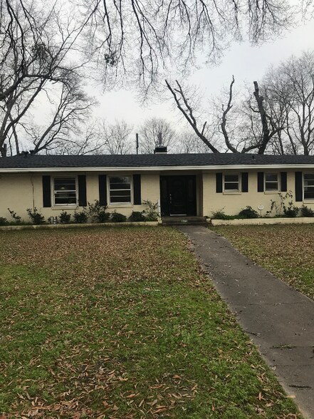 Primary Photo - 1336 West Ave