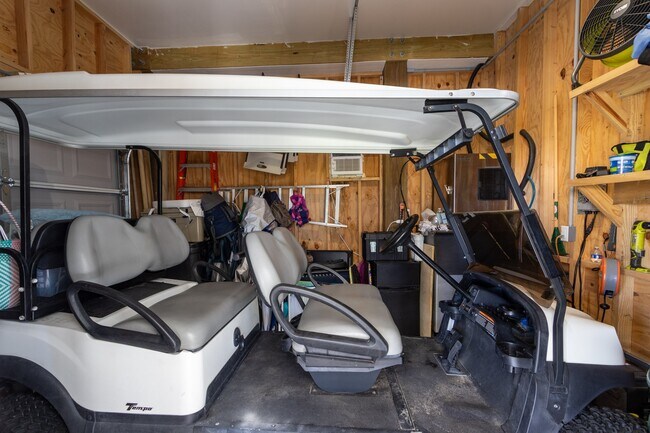 Building Photo - 16511 John Davis Rd