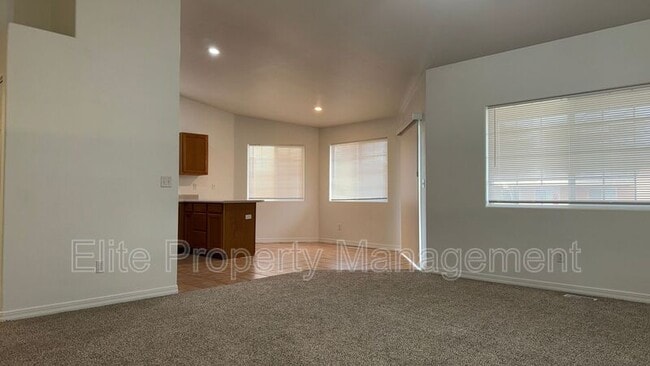 Building Photo - 175 S Stardust Ct