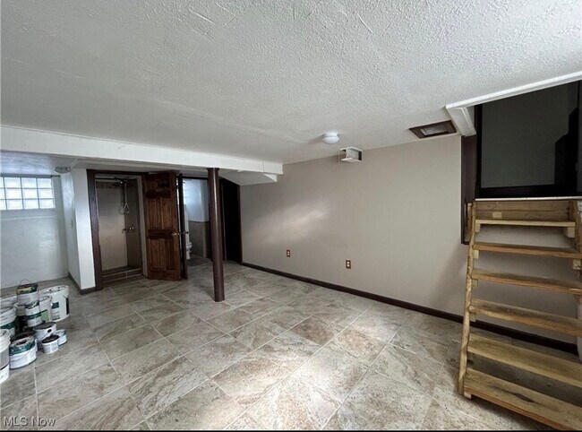Building Photo - E 119th