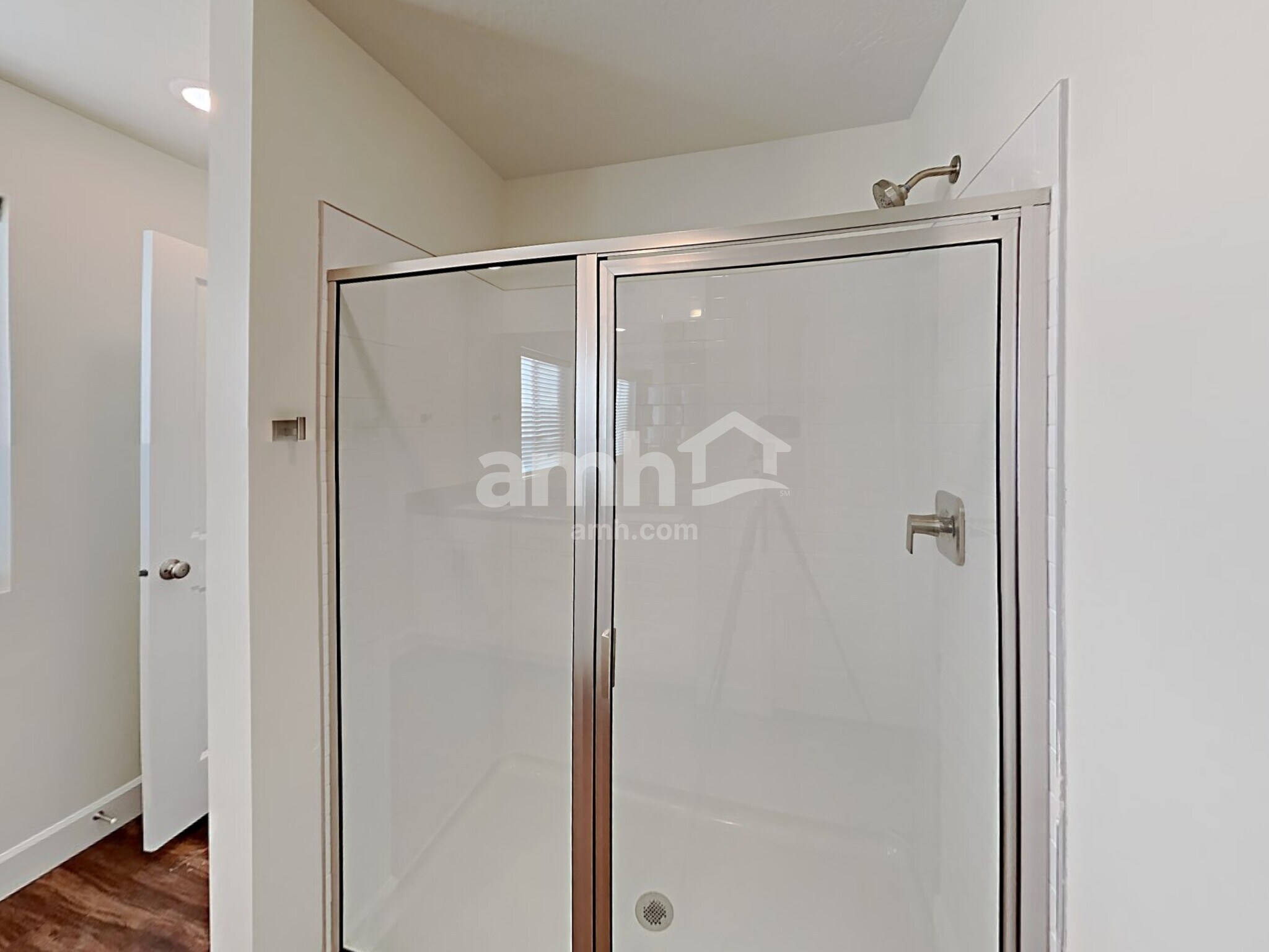 Building Photo - 2431 E Frontier St