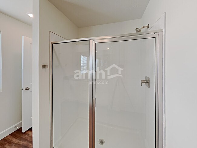 Building Photo - 2431 E Frontier St