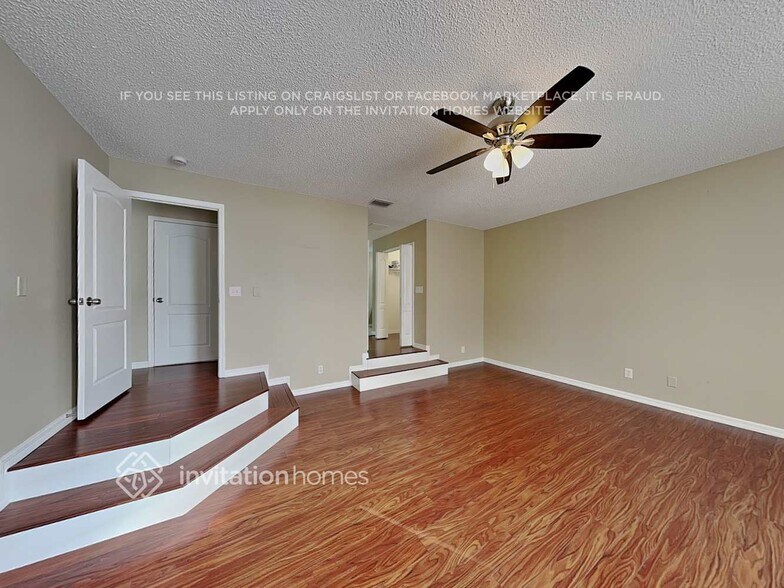 Building Photo - 1041 Grand Canyon Dr