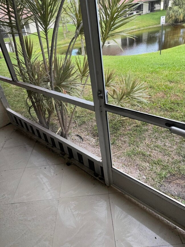 Building Photo - 9921 Three Lakes Cir