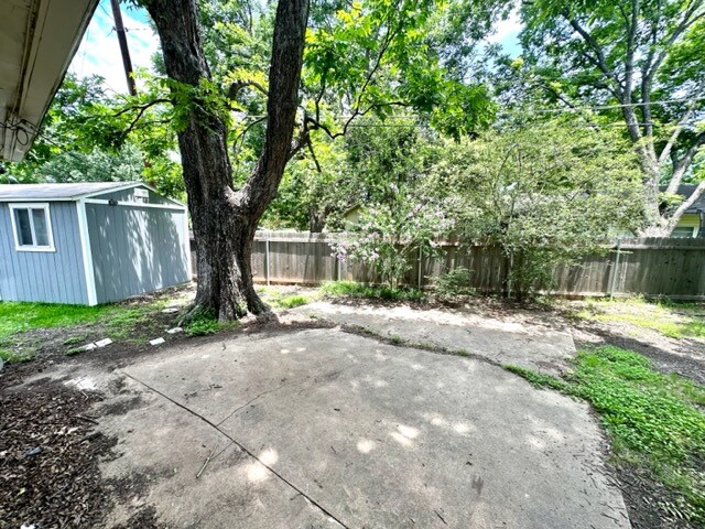 Building Photo - 1317 Hillside St