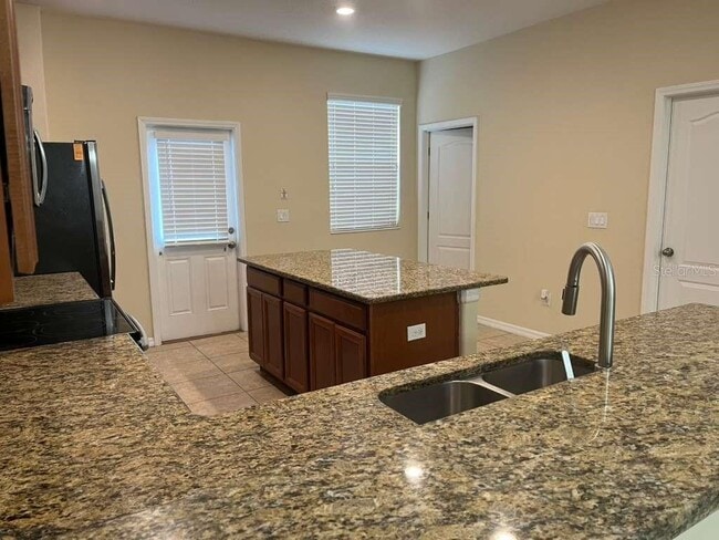 Building Photo - 12825 Gracehill LN