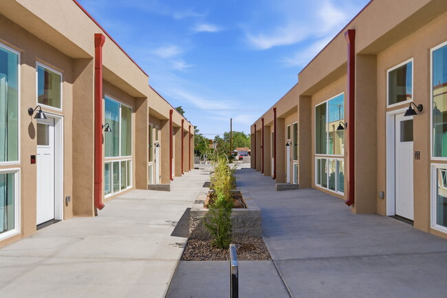 Building Photo - Garfield Townhomes