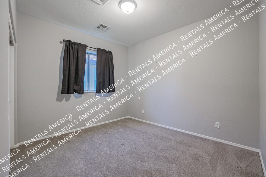 Building Photo - 7324 N 90th Ln