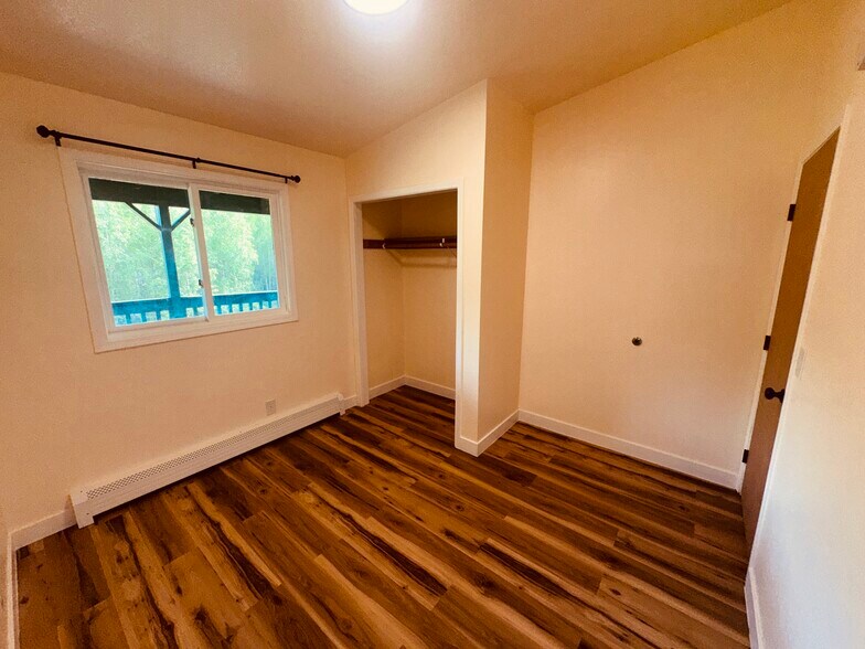Building Photo - 5921 W Locksley Loop