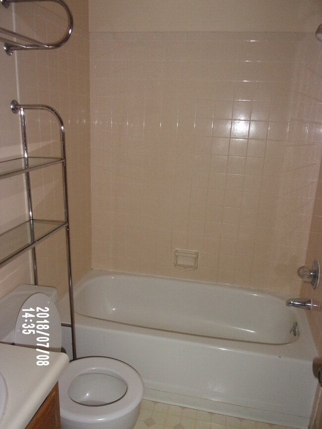 Building Photo - Littleton Ranch Style Townhome - 2 Bedroom...
