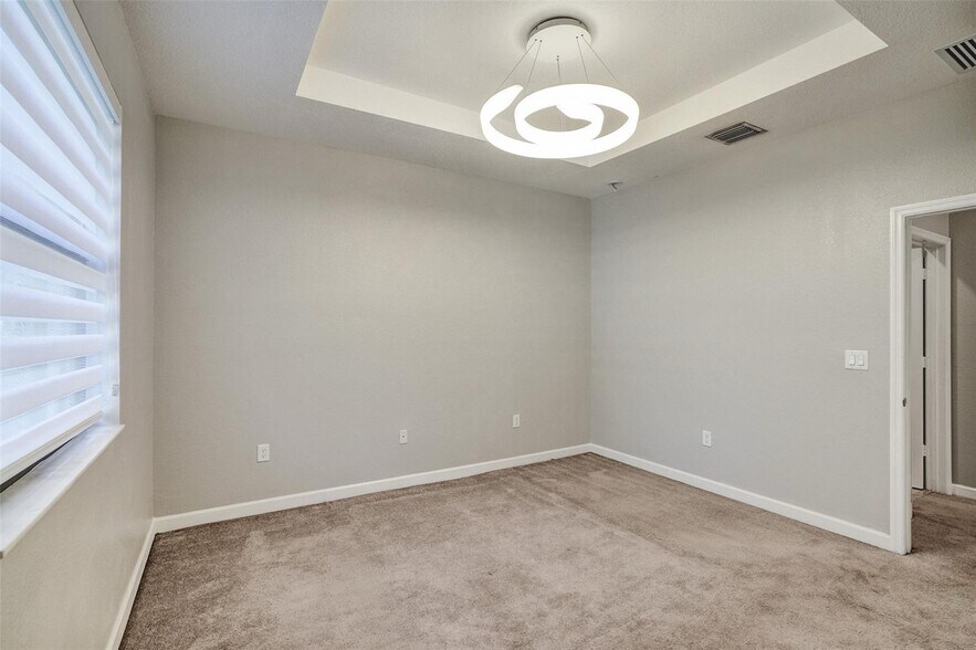 Building Photo - 389 NE 208th Ter
