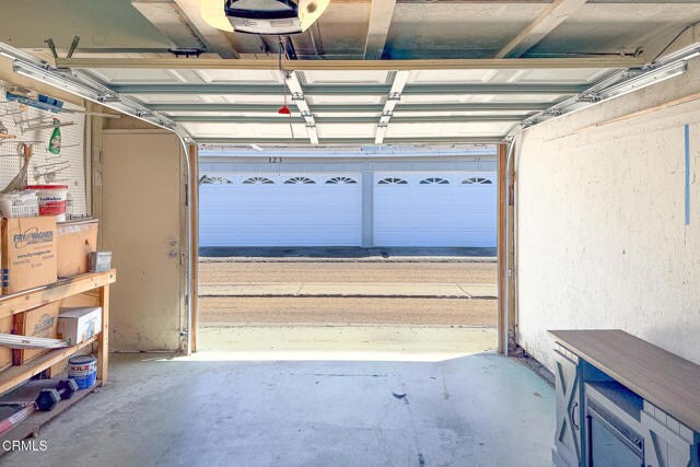 Building Photo - 130 E Alta Green