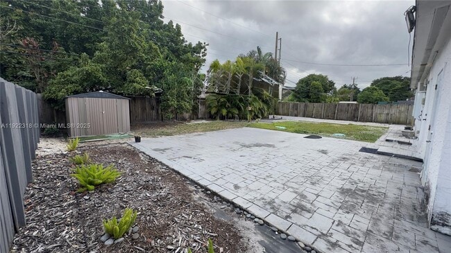 Building Photo - 5125 SW 102nd Ave