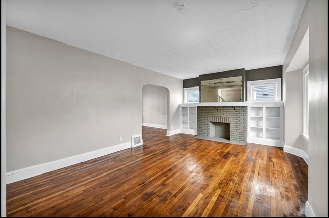 Building Photo - 12721 Barrington Ave