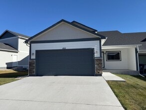 Building Photo - Fully Upgraded Executive Home For Lease