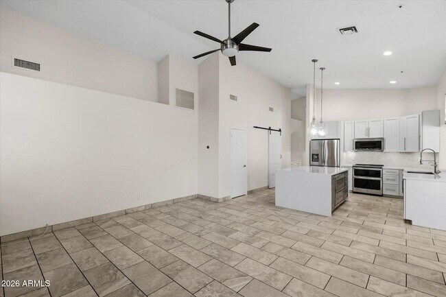 Building Photo - 9532 E Corrine Dr