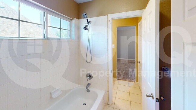 Building Photo - 4536 Brenda Dr