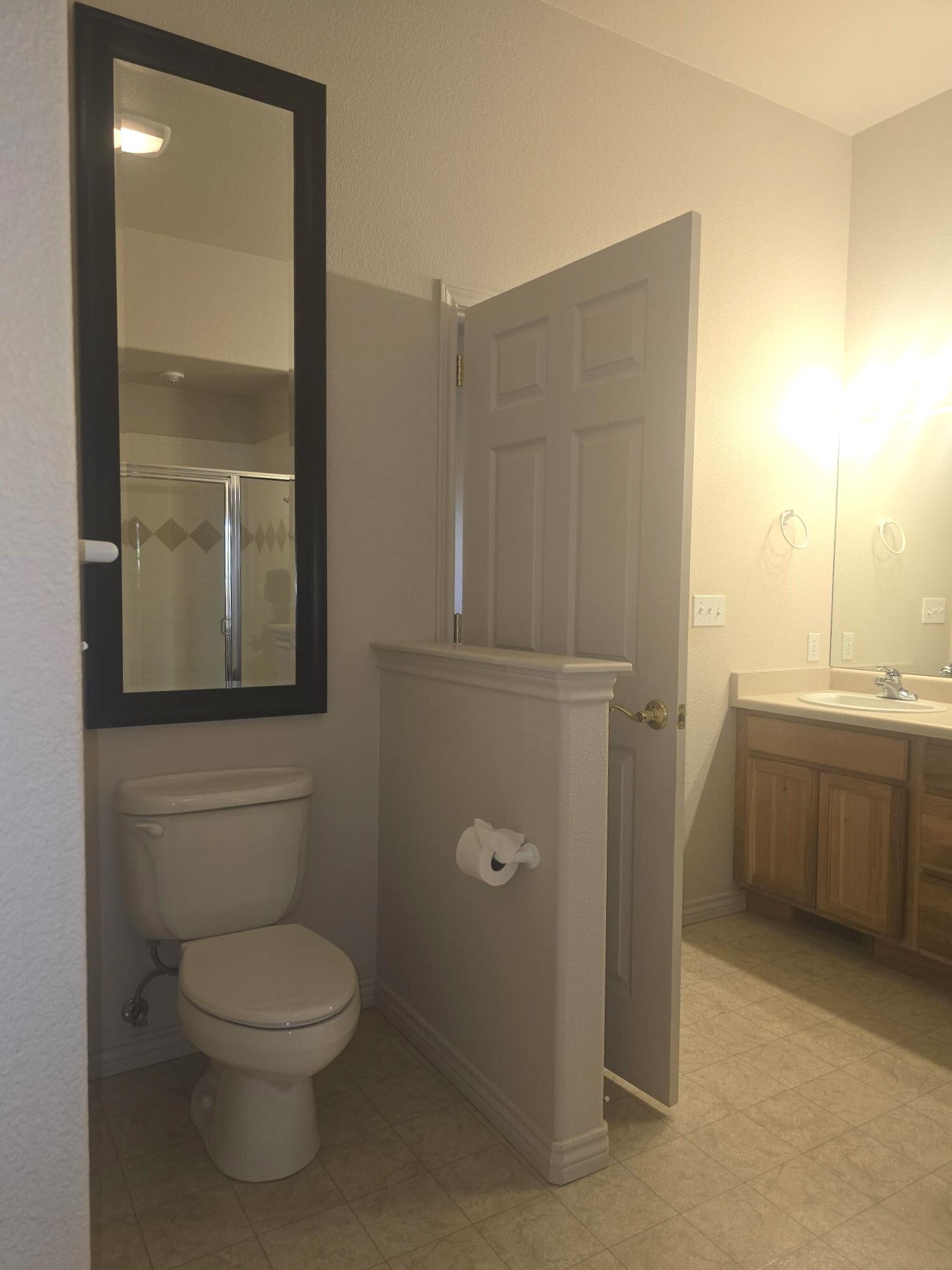 Building Photo - 772 Glen Ct