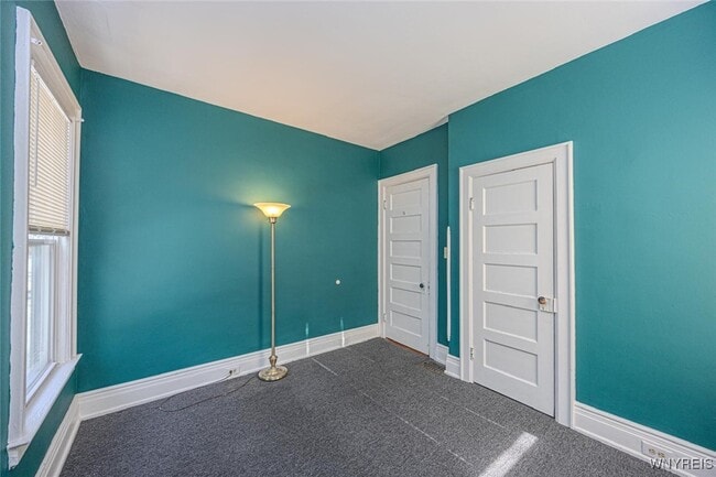 Building Photo - 507 W Delavan Ave