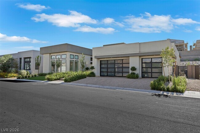 Building Photo - 4803 Verde Bloom St