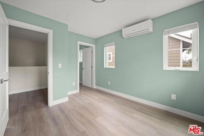 Building Photo - 1317 Punta Gorda St